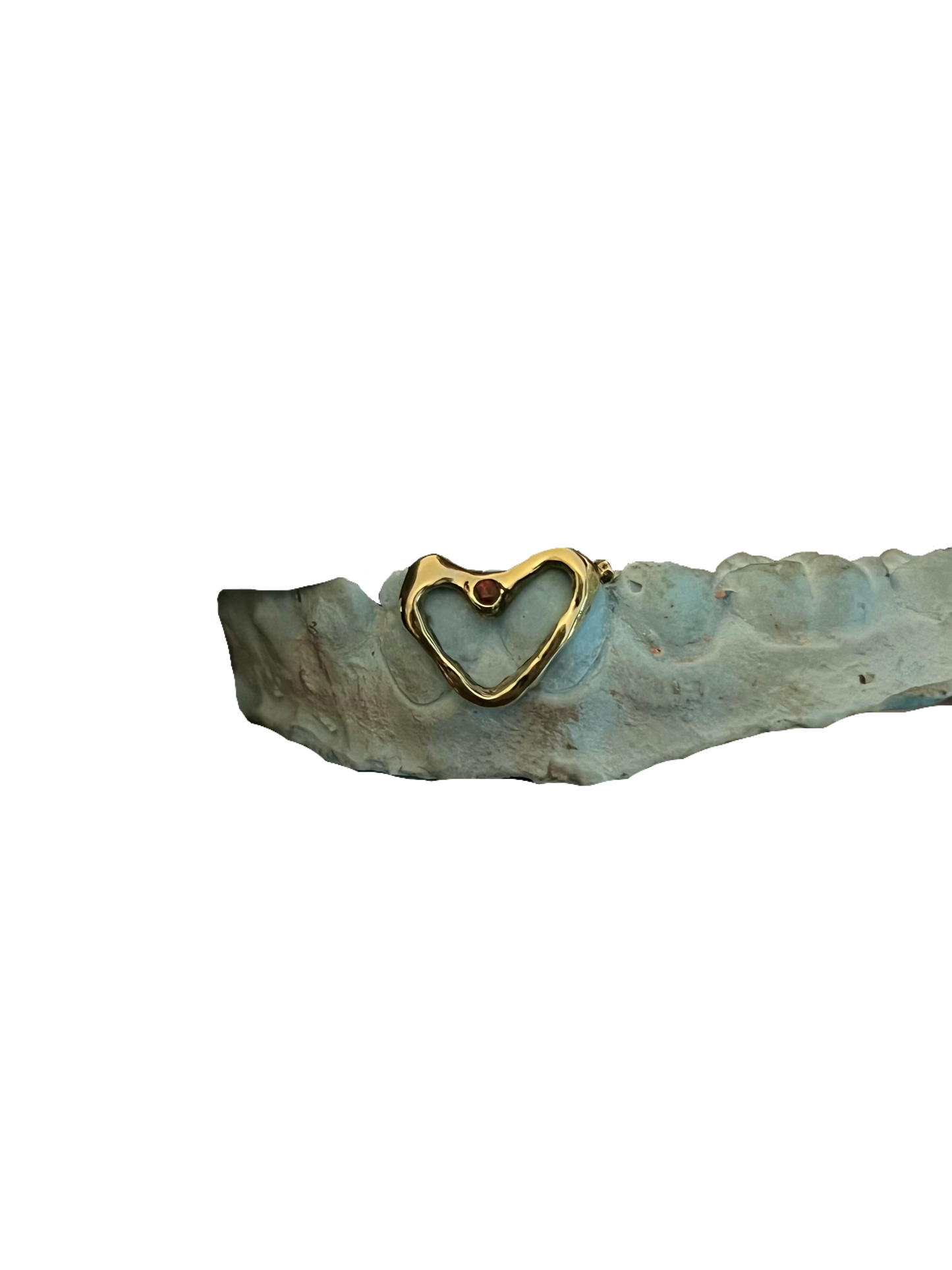 “KING KARINE” GOLD HEART GRILLZ WITH RUBY